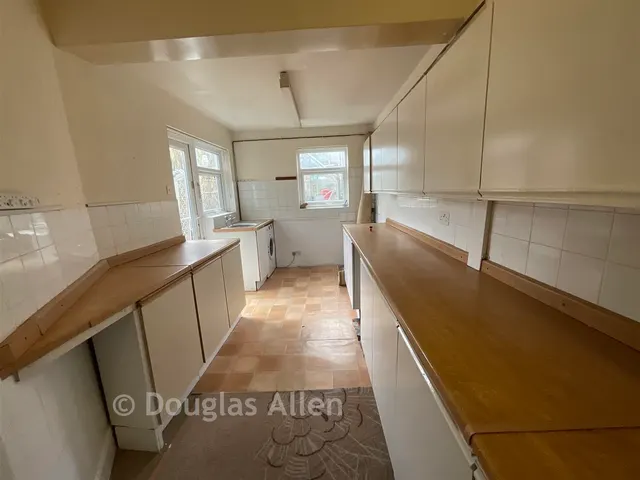 Winchester Road, Chingford, E4, photo 3