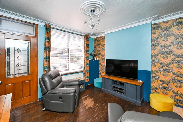 Victoria Road, Kirkby-In-Ashfield, NG17, photo 3