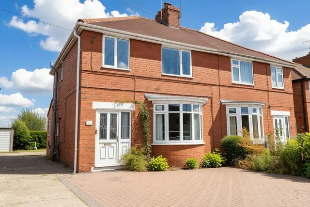 Doncaster Road, Worksop, photo 1
