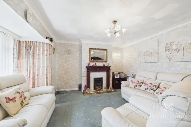 Photo 2 — Stratford Close, Golcar, West Yorkshire, HD7