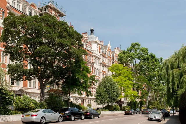 Prince Albert Road, St John's Wood, London, NW8