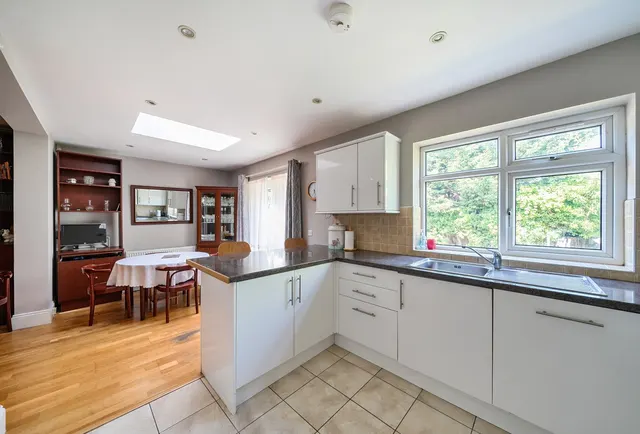 Photo 3 — Tudor Close, London, NW9 8SU