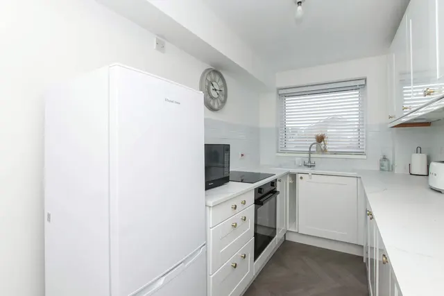 Photo 3 — Epping Green, Hemel Hempstead, Hertfordshire, HP2 7JD