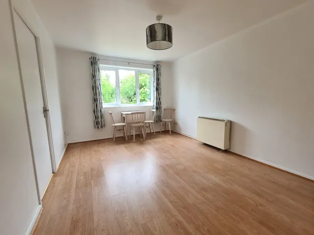 Lowestoft Drive, Slough, SL1, photo 3