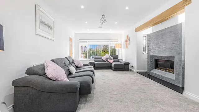 Photo 3 — Midgley Drive, Sutton Coldfield, Sutton Coldfield, B74 2TW