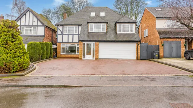 Midgley Drive, Sutton Coldfield, Sutton Coldfield, B74 2TW, photo 1