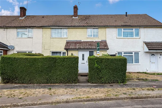 Clayton Road, Farnborough, Hampshire, GU14 9DF, photo 1