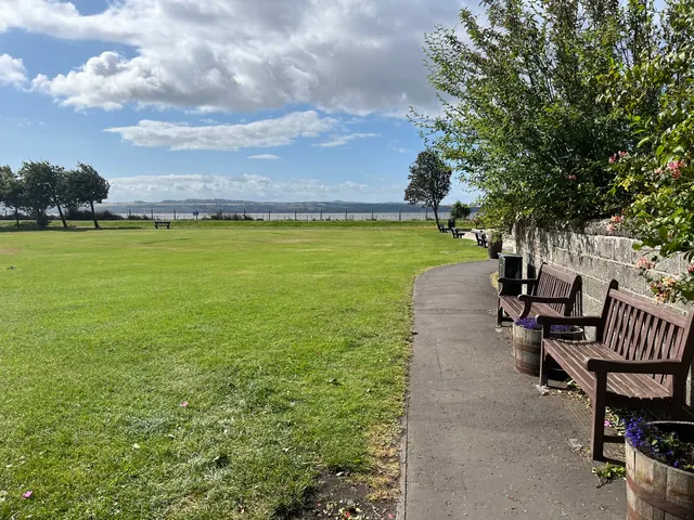 Photo 3 — 16 Sandhaven, Culross, Dunfermline, Fife, KY12 8JG