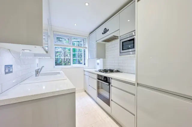 Morden, SM4, photo 3