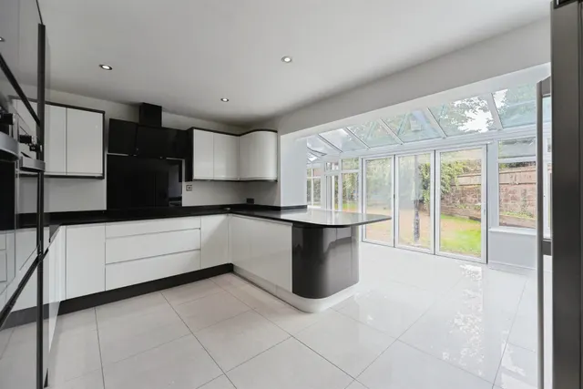 Sylvandale Grove, Wirral, CH62, photo 3