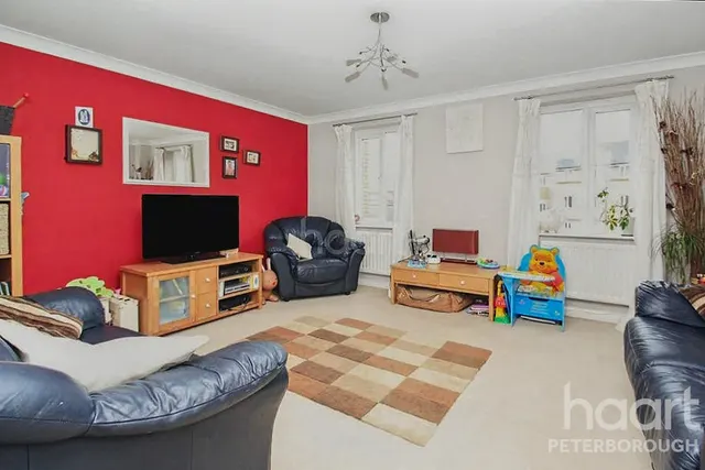 Eagle Way, Hampton Centre, PE7, photo 3