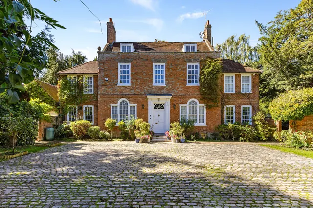 Chalk Lane, Epsom, KT18, photo 1