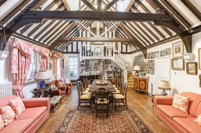 Chalk Lane, Epsom, KT18, photo 2