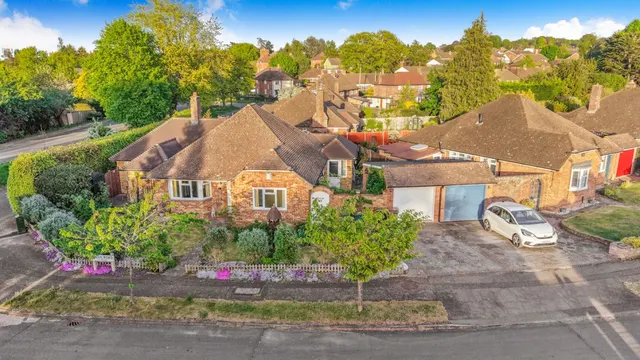 Allen Road, Great Bookham, Leatherhead, photo 1