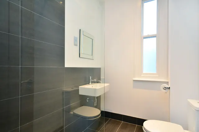 London, WC1X, photo 3