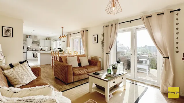 Photo 2 — Clos Y Lili, Coity, Bridgend, Mid Glamorgan