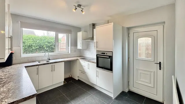 Aubourn Avenue, Lincoln, photo 2