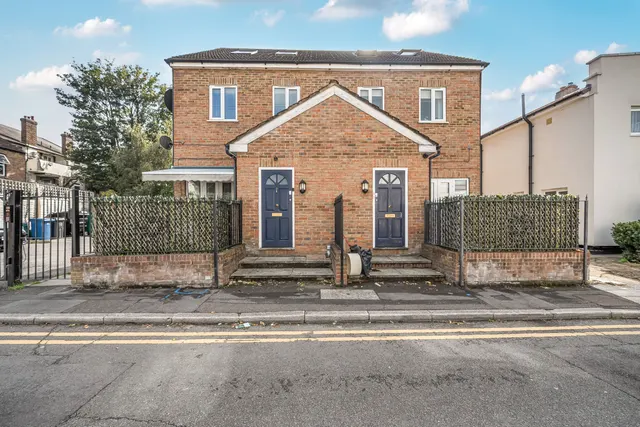 Flat 1, 1c Taffy's How, Mitcham, photo 1