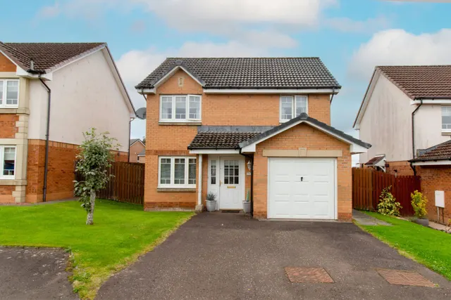 Bourtree Crescent, Law, Carluke, photo 1