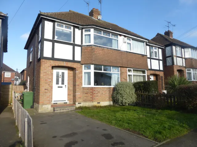 Uplands Road, Oadby, LEICESTER, photo 1