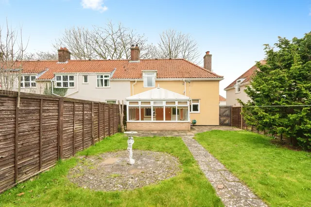 Elizabeth Fry Road, NR2, photo 1