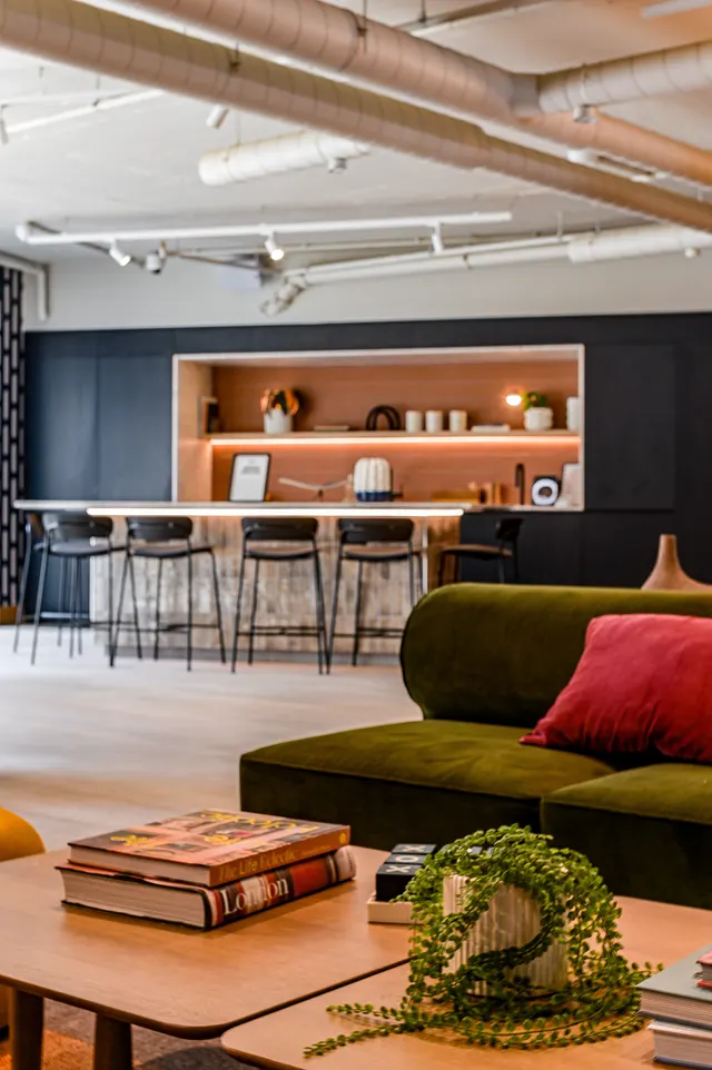 Photo 3 — Flat 411, Mahogany Apartments, London