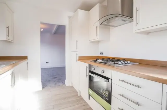 St. Thomas's Road, Rossendale, BB4, photo 3