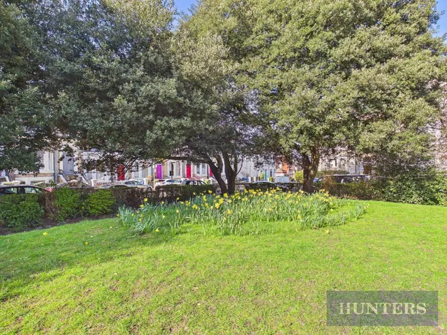 Grosvenor Crescent, Scarborough, YO11, photo 1