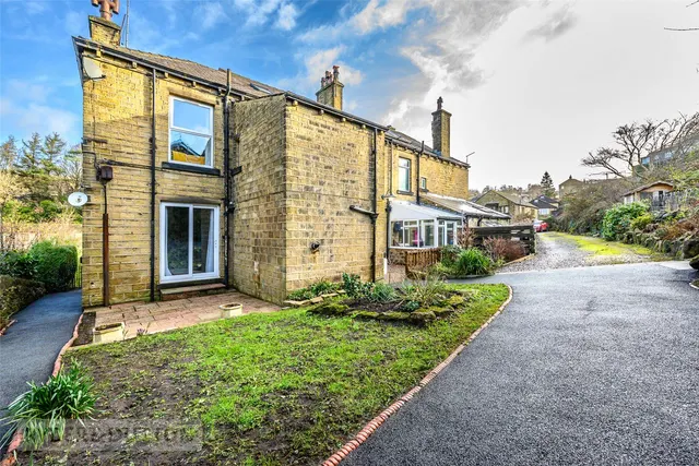Oakes Lane, Brockholes, HD9, photo 1
