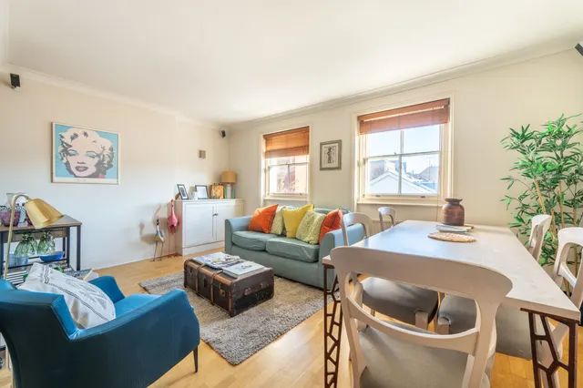 Flat 3, 22-24 Monmouth Road, London, photo 1