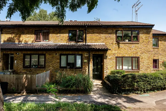 5 Hurren Close, London, photo 1