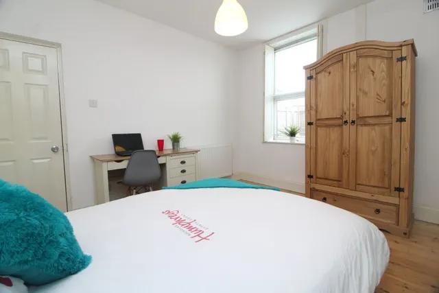 Whitehouse Lane, S6, photo 3