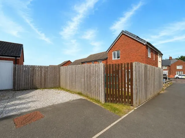 Sunderland, SR4, photo 2