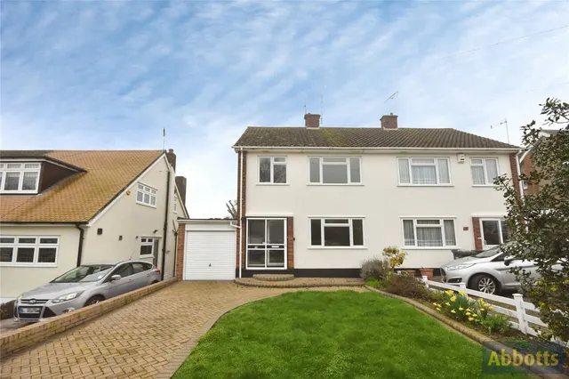 Wyburns Avenue, Rayleigh, Essex, SS6, photo 1