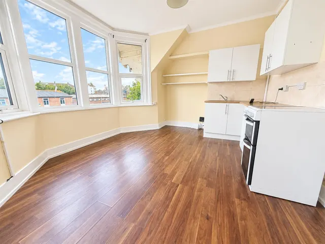 Photo 2 — Seaside, Eastbourne, BN22 7QW