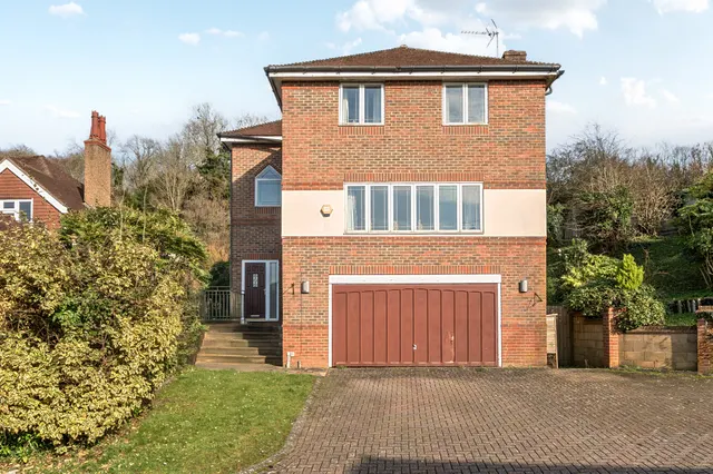 Deerswood Close, Caterham, CR3, photo 1