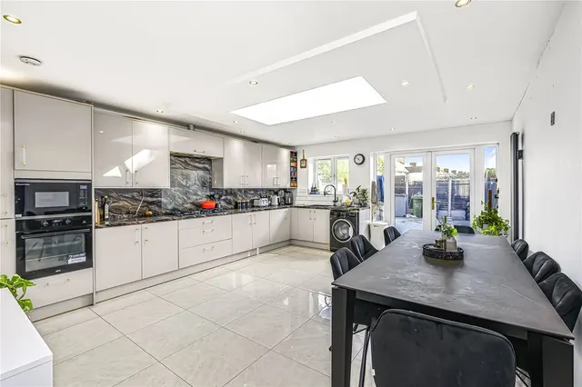 Longbridge Road, Dagenham, RM8, photo 3