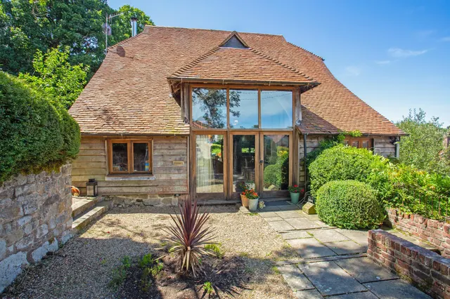 Sturt Road, HASLEMERE, GU27, photo 1