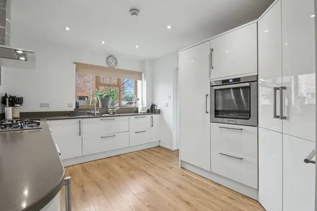 Photo 3 — Eldersfield Grove, Solihull, B91