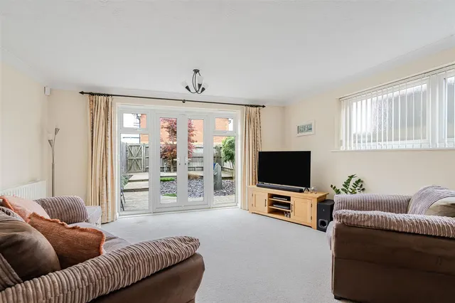 Gowings Green, Cippenham, photo 3