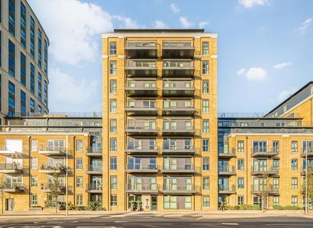 Wheatfield Way, Kingston Upon Thames, KT1, photo 1