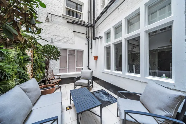 Photo 2 — Flat 2, 41 Lennox Gardens, London