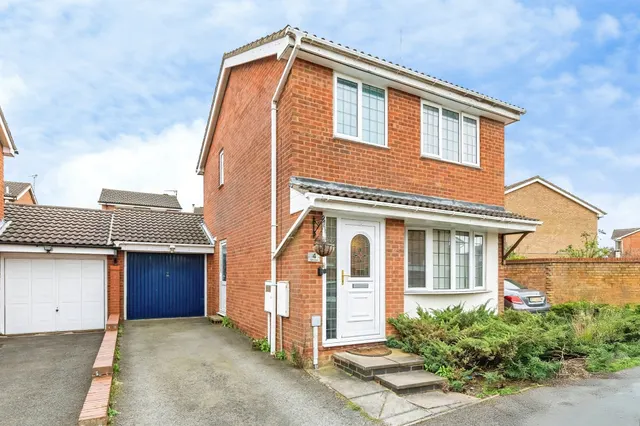 Tyne Close, Wellingborough, photo 1