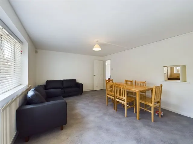 Photo 3 — Paul Close, Stratford, London, E15