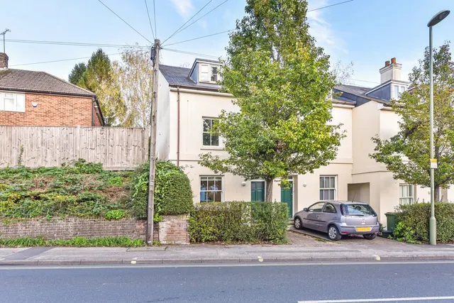 Bar End Road, Winchester, photo 1
