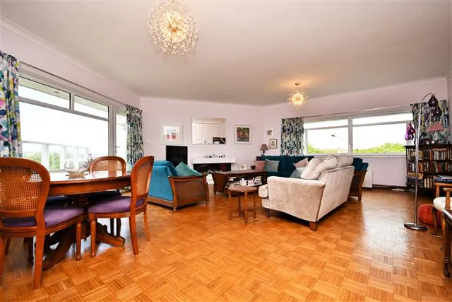 Photo 3 — The Penthouse, 49 Fairfield Park, Ayr, KA7 2AU