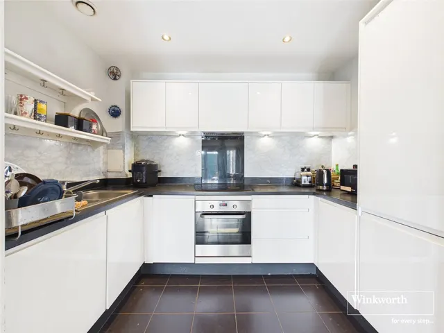 Photo 3 — Telegraph Avenue, Colindale, London, NW9