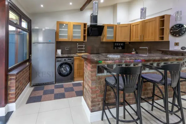 John Maurice Close, London, SE17, photo 2