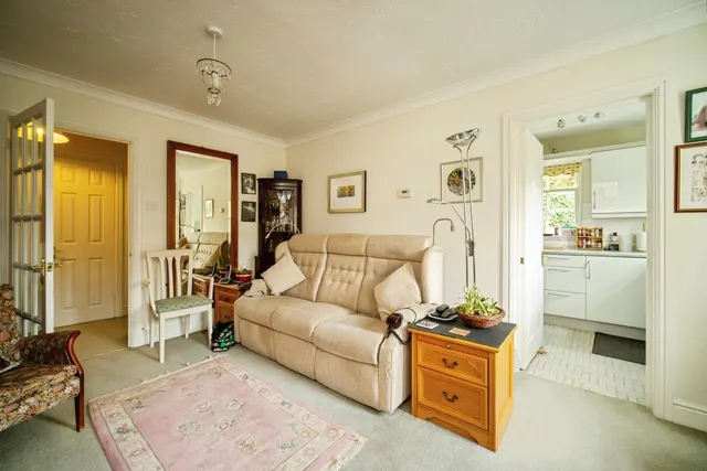 Markham Court, Camberley, GU15, photo 3
