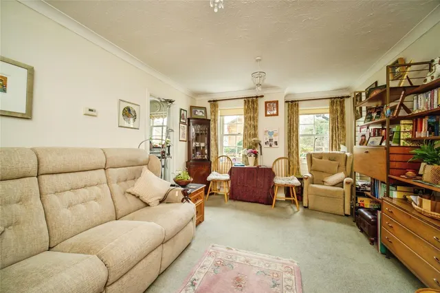 Markham Court, Camberley, GU15, photo 2
